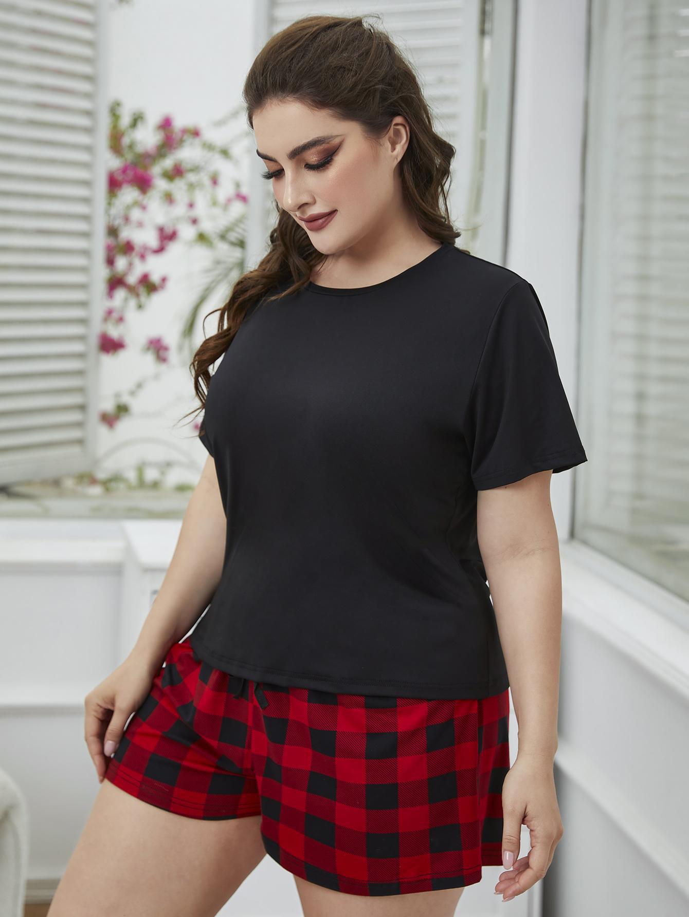 Plus Size Round Neck Tee Shirt and Plaid Shorts Lounge Set